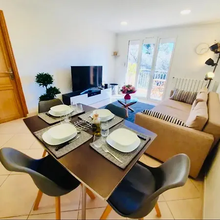 Antibes Apartment *